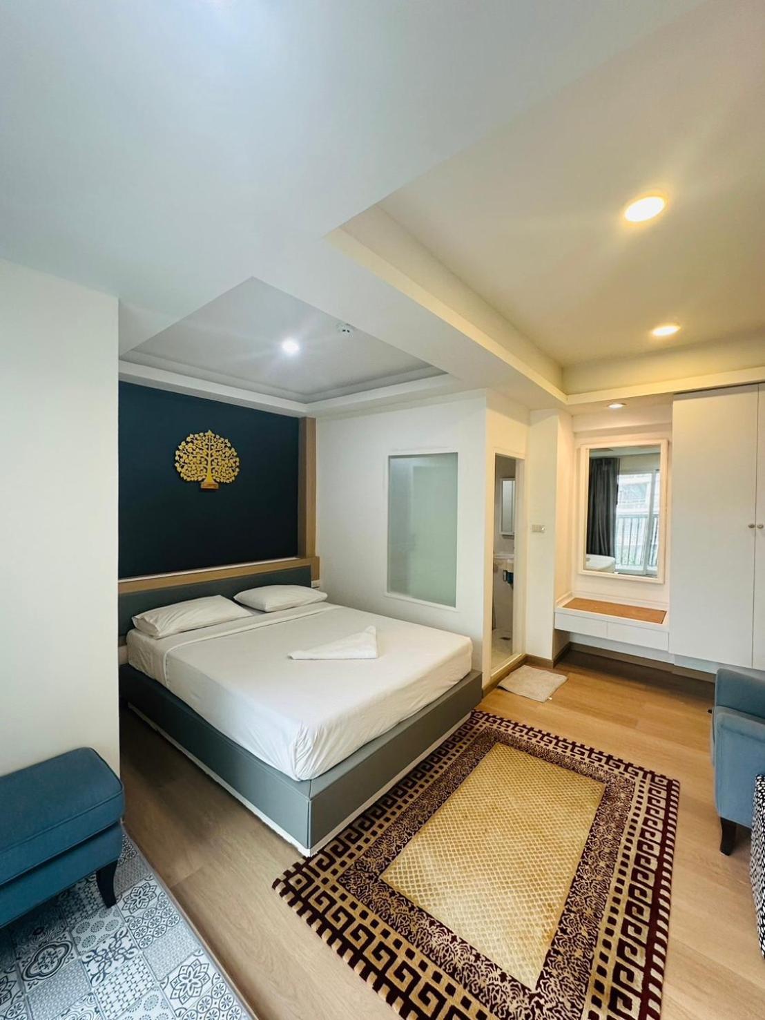Royal Garden Home Hotel Bangkok Bagian luar foto